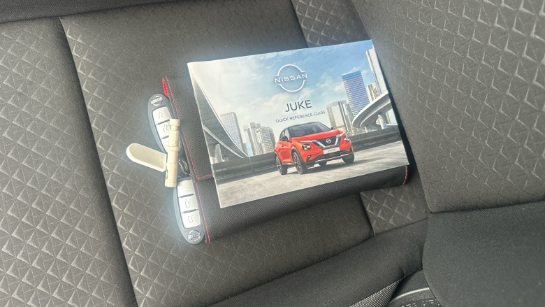 Nissan Juke 1.0 DiG-T 114 N-Connecta 5dr Petrol Hatchback